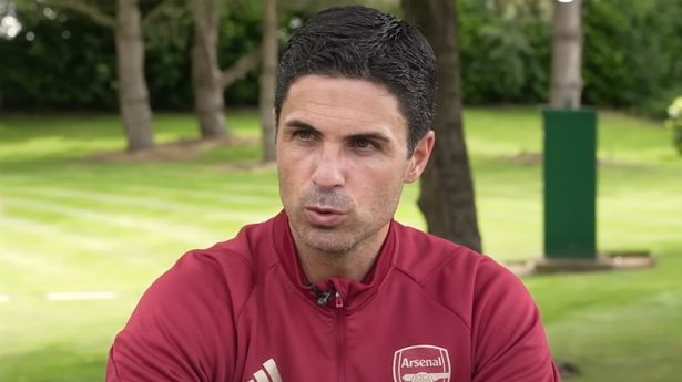 Mikel Arteta tiet lo ke hoach mua sam cua Arsenal