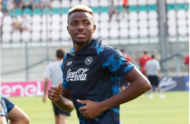 Arsenal mo cuoc dam phan voi Napoli vu Victor Osimhen