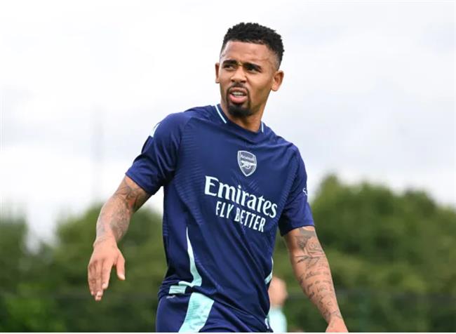 Gabriel Jesus ghi ban trong chien thang cua Arsenal